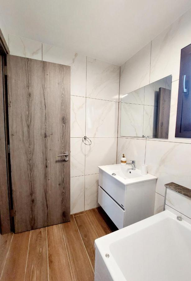 Agros Green Valley Suites 利马索尔 外观 照片